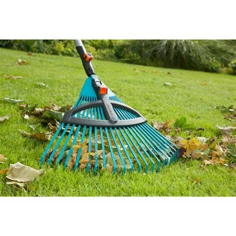 Set Combisystem Manico In Legno + Scopa Per Foglie - Gardena 4 Set Combisystem Manico In Legno + Scopa Per Foglie - Gardena - immagine 2