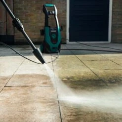 VONROC Idropulitrice V14-2 1400W - 110 Bar - 390 L/h. Incl. Tubo Da 5m, Pistola A Spruzzo, Estensione Lancia, Connettore E Ago Pulizia 9 VONROC Idropulitrice V14-2 1400W - 110 Bar - 390 L/h. Incl. Tubo Da 5m, Pistola A Spruzzo, Estensione Lancia, Connettore E Ago Pulizia -Pulizia Del Giardino 44823647 3